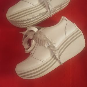 Volatile Platform White Tennis Shoes Size 8